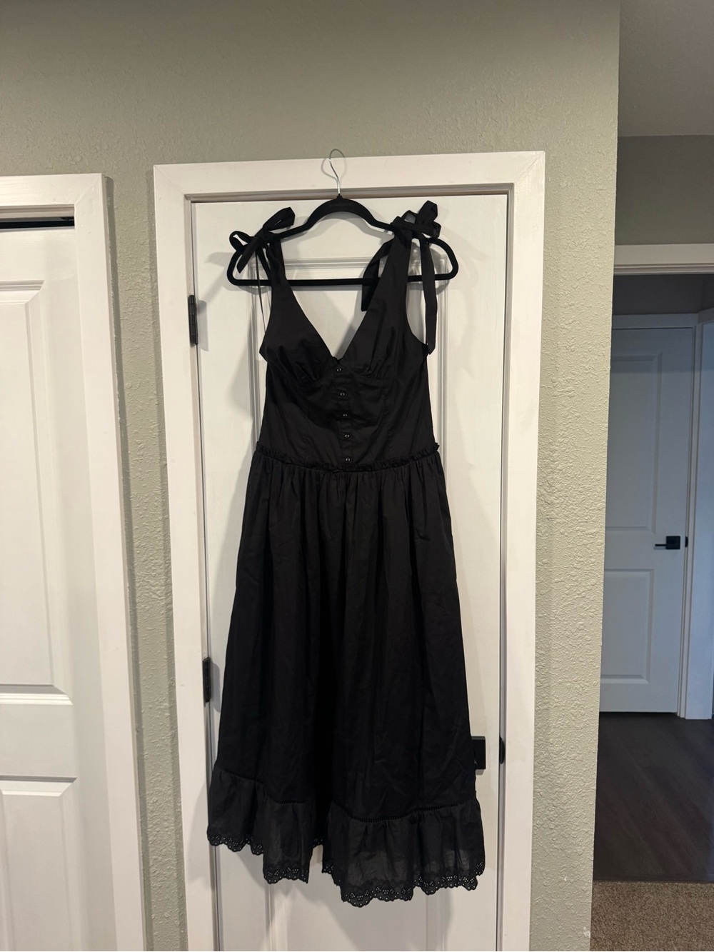 Jacqui E Black Tie-Shoulder Midi Dress with Lace Hem